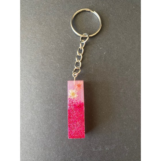 Porte-clé lettre "I" paillettes rose, fleurs séchées roses