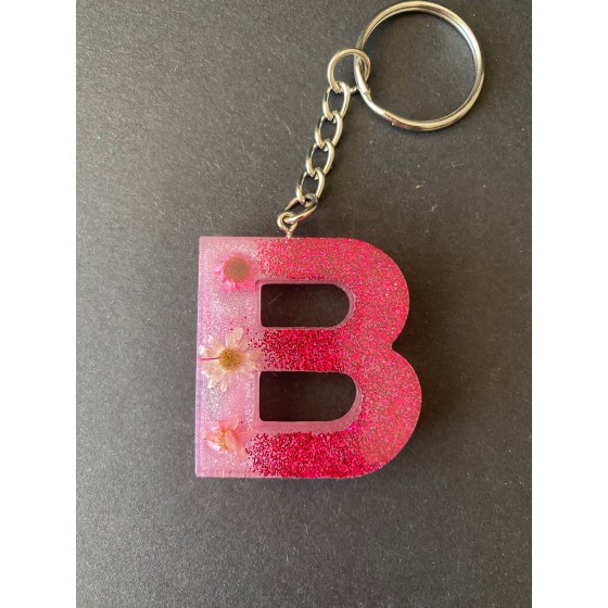 Porte-clé lettre "B" paillettes rose, fleurs séchées roses