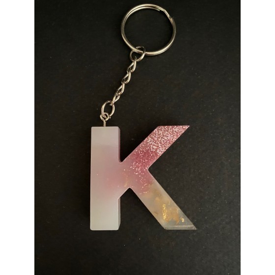 Porte-clé lettre "K" paillettes rose/feuilles d'or/blanc